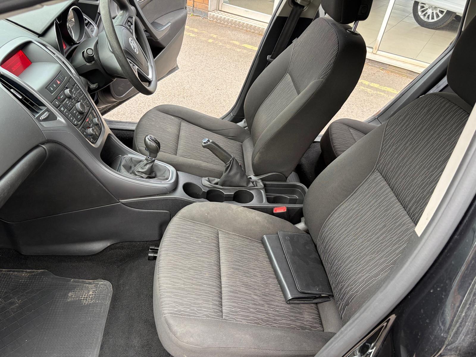Vauxhall Astra - image 11